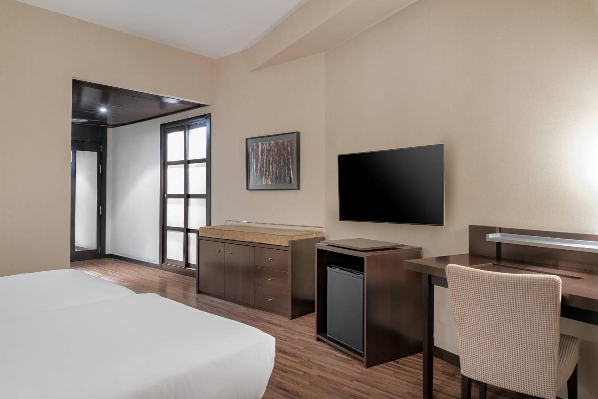 Ac Hotel Oviedo Forum By Marriott Εξωτερικό φωτογραφία